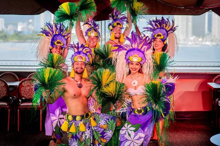 Honolulu: Pacific Star Sunset Dinner Cruise and Show