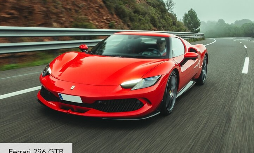 Image 8: Tour 40-min Circuito Urbano F1 Montjuïc en superdeportivo