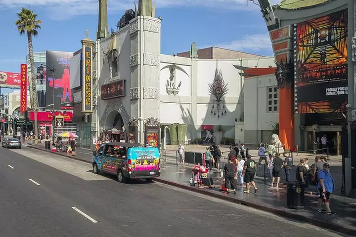 Hollywood, Beverly Hills, & Celebrity Home Tour from Santa Monica