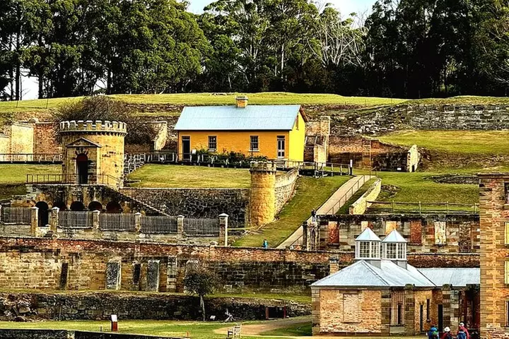 Full-Day Guided Port Arthur Day Tour & Tessellated Pavement - Primary Image