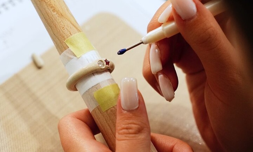 Image 2: Taller de Joyería de Barcelona : Elabora tu propio anillo de plata