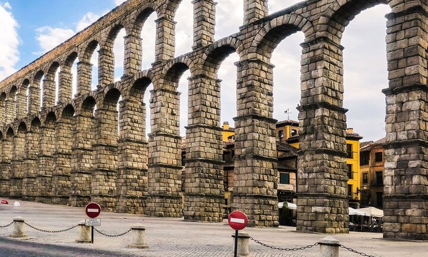Image 15: Desde Madrid Excursión de un día a El Escorial Valle de los Caídos ...