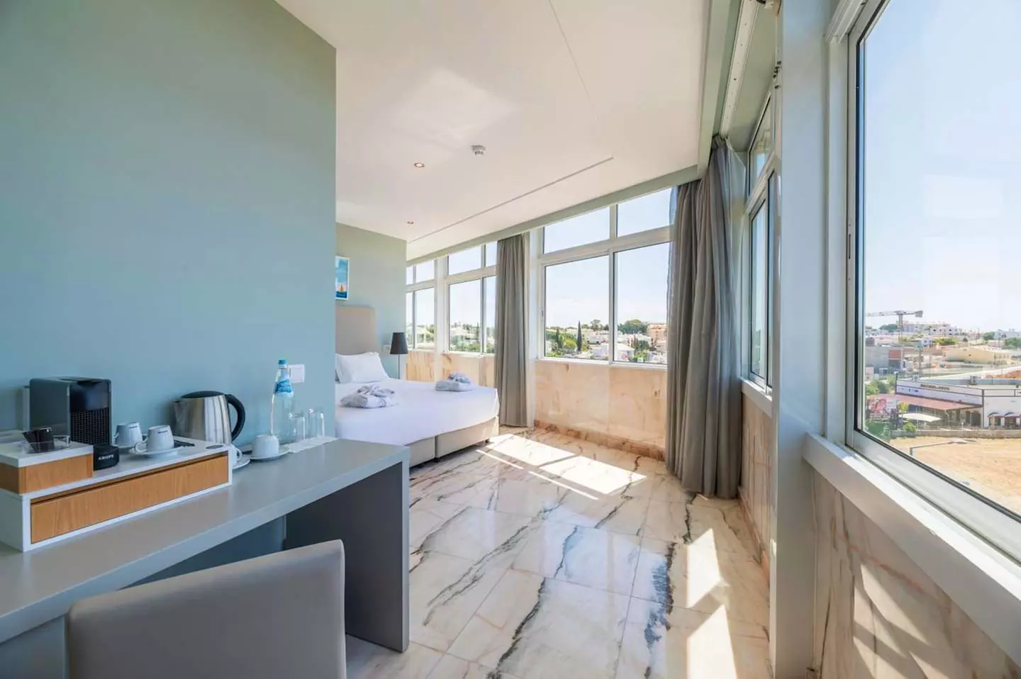 ✈ SPANIEN | Barcelona - Mariano Cubi Aparthotel Barcelona 4*, 2 Näc...