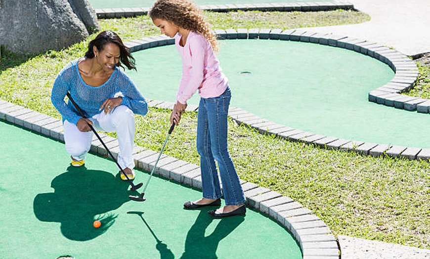 Image 2: $24 For A Round Of Miniature Golf For 4 People (Reg. $48)