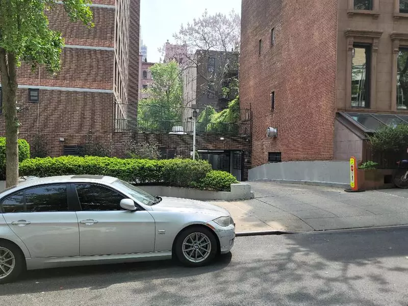 Parking at MPG Parking - East 95 Parking LLC Garage - Primary Image