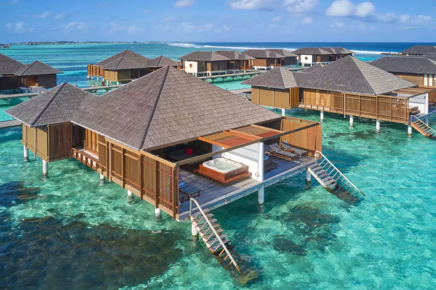 ✈ MALDIVES | North Malé Atoll - Villa Nautica Paradise Island Resor...