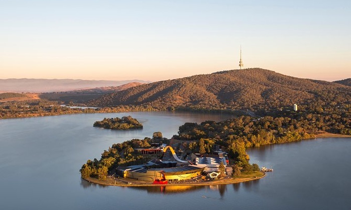 Building and Architecture Tour | 10am Daily