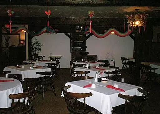 5% Cash Back at Golden Leaf Restaurant