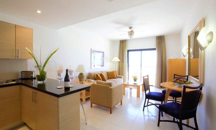 Image 5: ✈ TENERIFE | Playa de Los Cristianos - Hollywood Mirage 4* - Apartment