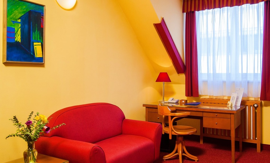 Image 4: ✈ REPUBBLICA CECA | Praga - Hotel Cloister Inn 3* - City break