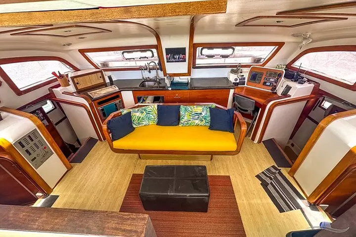 3 Hour Luxury Private Sailing Catamaran for 7-12 People