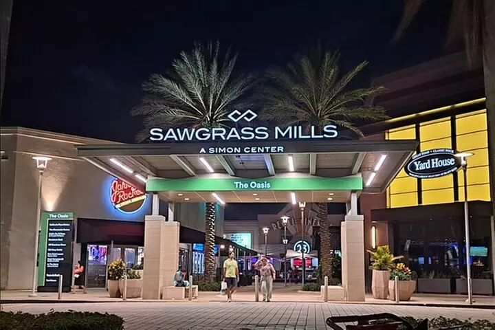 Luxury Roundtrip Transfer to Sawgrass Mall from Miami Hotel