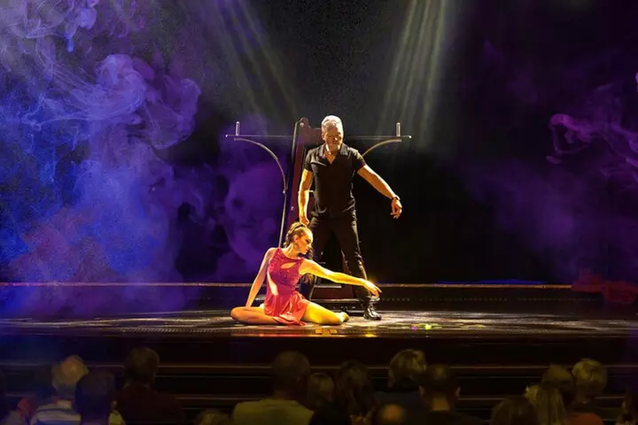 Escape Reality Branson Magic Dinner Show