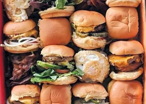5% Cash Back at Burgerim - Elmwood Park