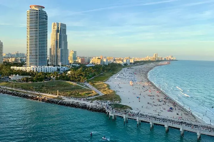 Magic Air Tours: Private Luxury Flight over Miami Beach