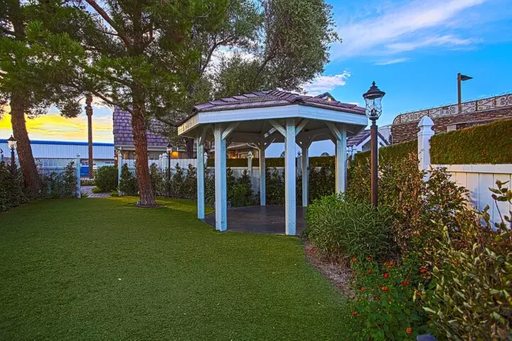 Traditional Las Vegas Wedding Package