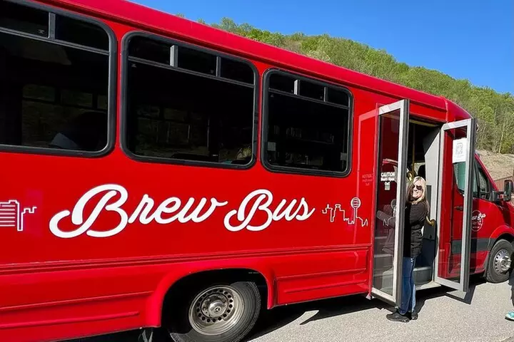 Wine Tour to 3 Pigeon Forge Wineries with Tastings - Second Medium