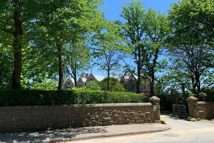 Ocean Drive Historic District: A Newport Self-Guided Driving Tour