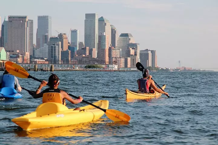 Skyline Kayaking in Manhattan - Second Medium