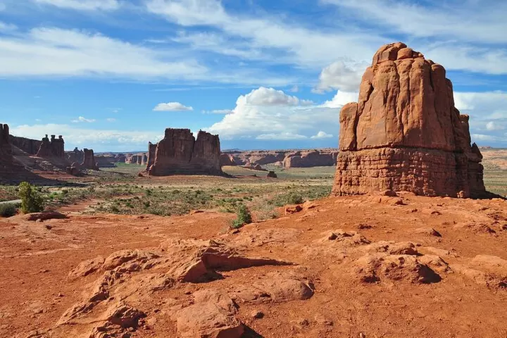 Arches and Canyonlands NP Self-Guided Driving Audio Bundle Tour