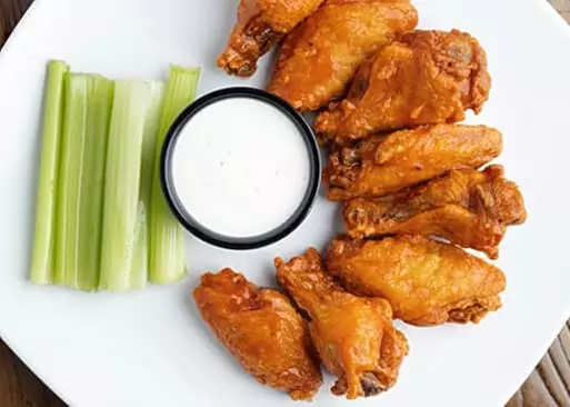 5% Cash Back at Red White & Brew