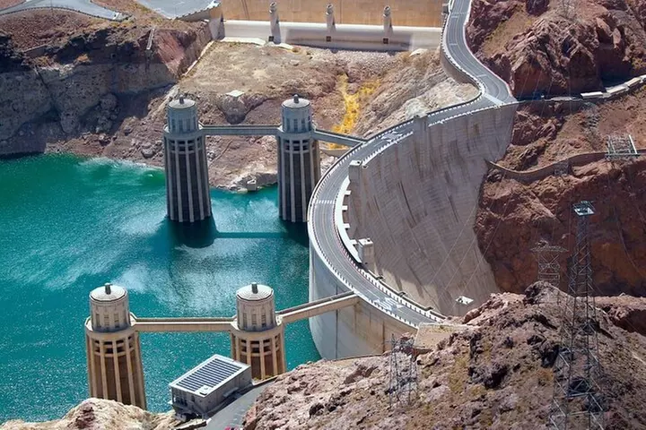 Hoover Dam Tunnels and Power Plant Tour in Spanish