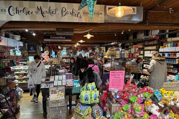 Foods of NY Tours Chelsea Market Food Tour & High Line Park