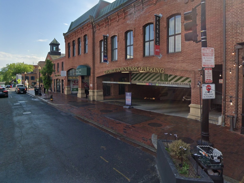 Parking at Georgetown Park Garage