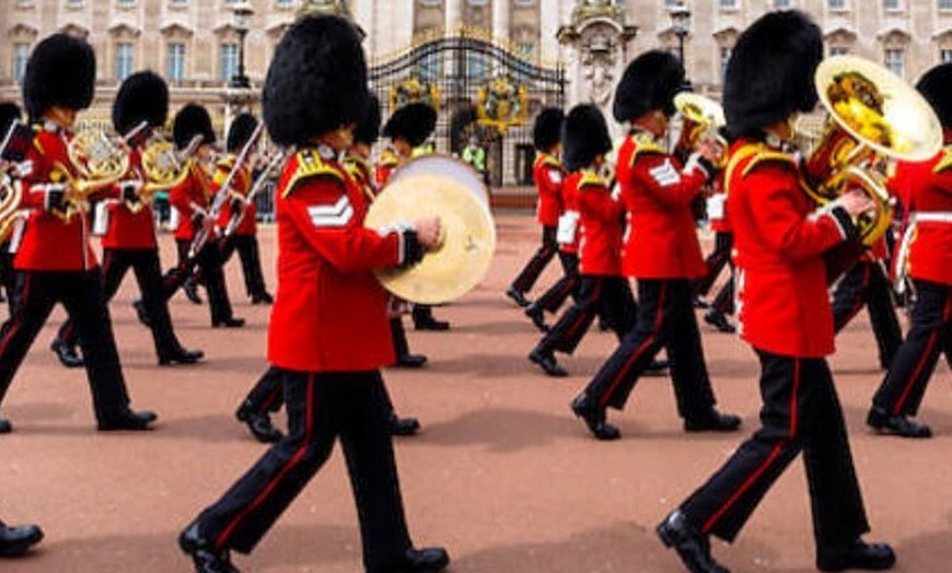 Image 3: Changing of The Guards Best Locations