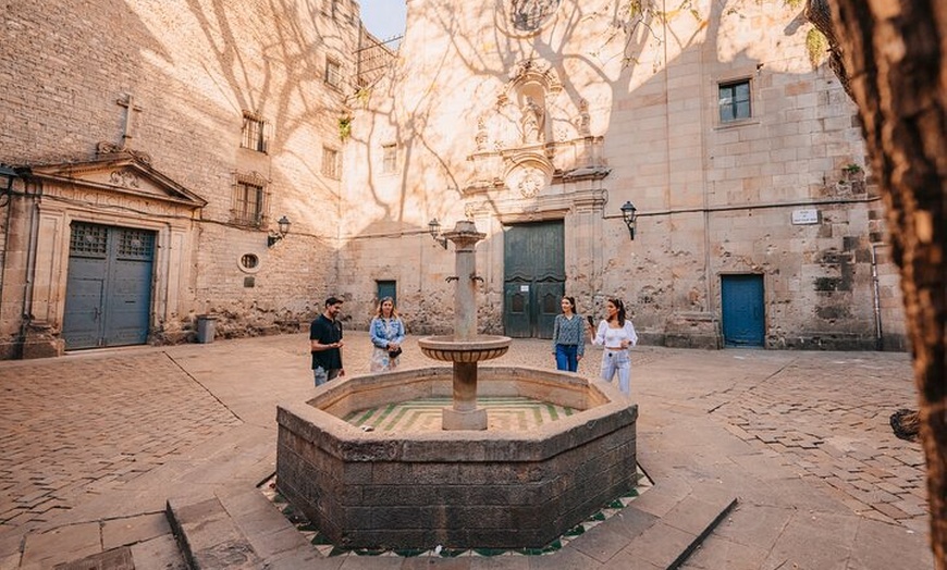 Image 11: Tour a pie en helicóptero, velero y casco antiguo de Barcelona
