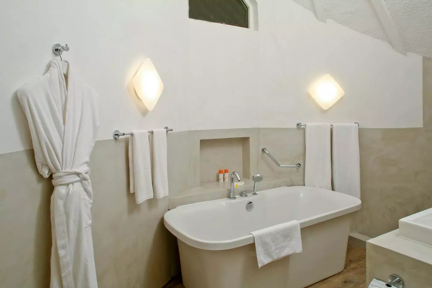 ✈ MAURITIUS | Flic en Flac - La Pirogue A Sun Resort Mauritius 4*, ...