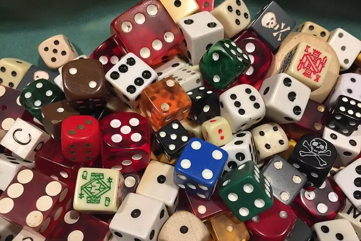 Roll the Dice Tour: Throw caution to the wind, dealer's choice tour! - Primary Image