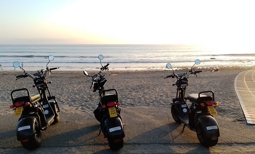 Image 18: Maspalomas - Meloneras : Visita guiada al atardecer e-Scooter 2 plazas