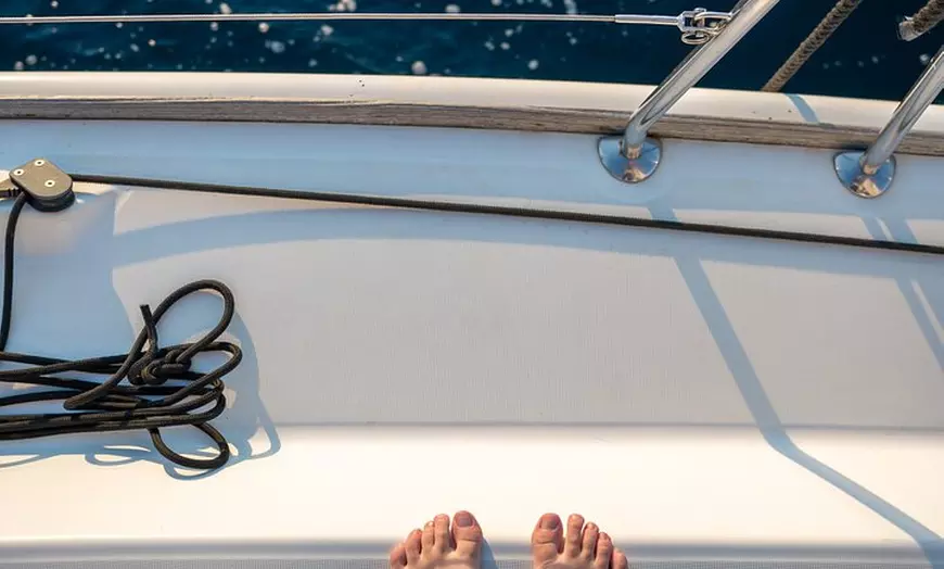 Image 7: Crucero en barco, vino y tapas incluidos