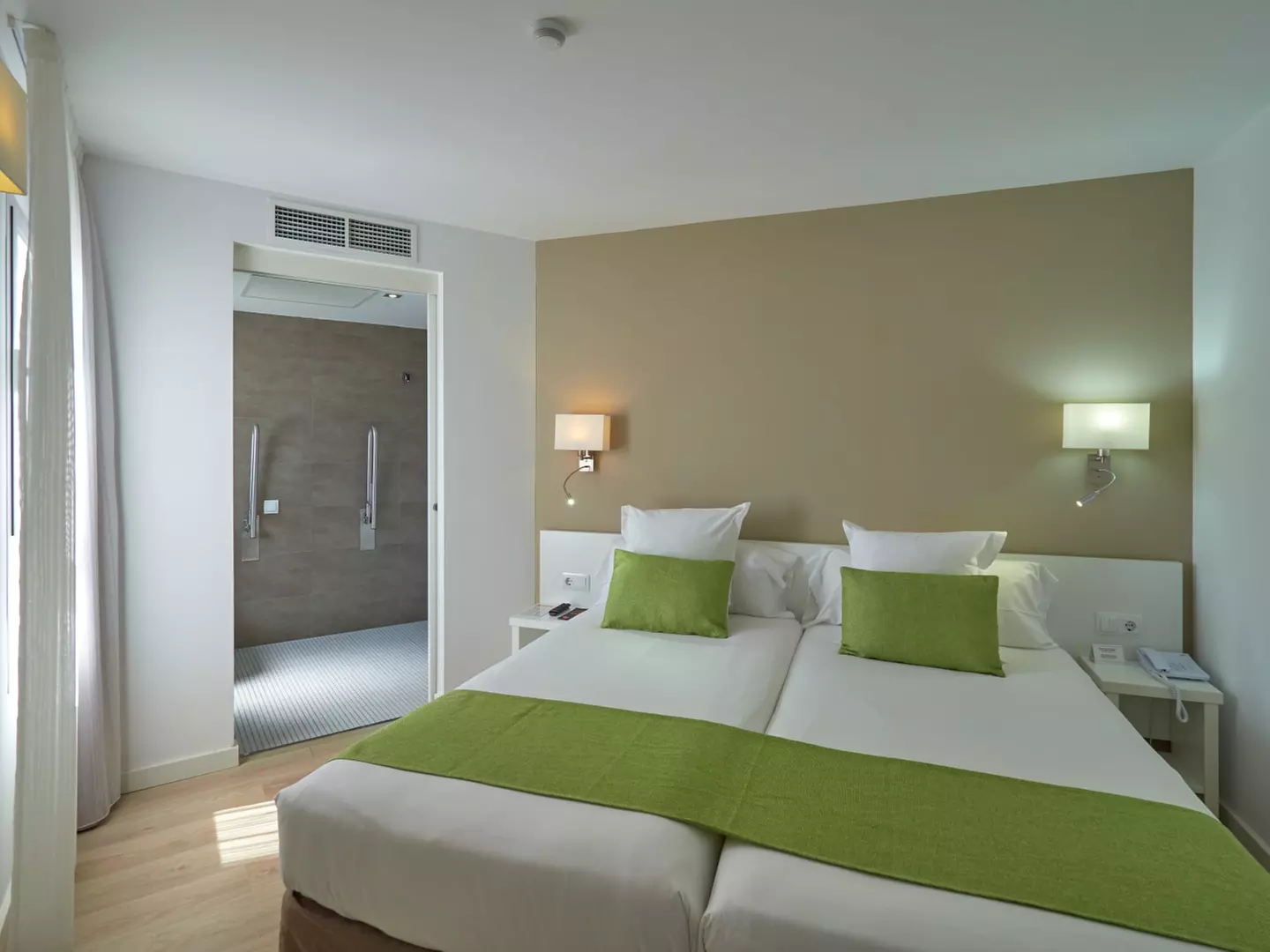 ✈ MAJORQUE | Playa de Palma - BQ Amfora Beach - Adults Only 4*, 3 n...