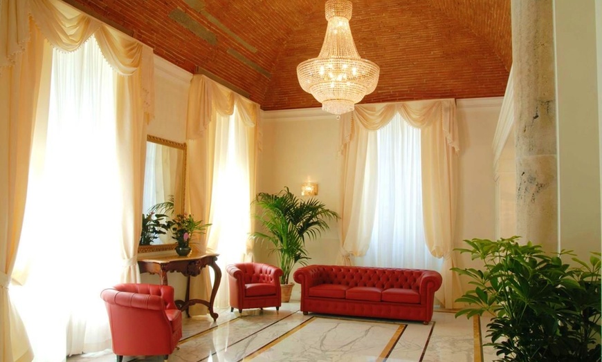 Image 9: ✈ ITALY | Florence - Embassy Hotel 4* - City centre