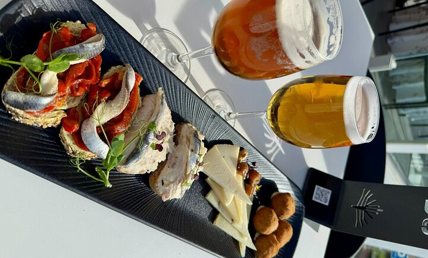 Image 17: Tour VIP en Málaga: Experiencia exclusiva en coche eléctrico