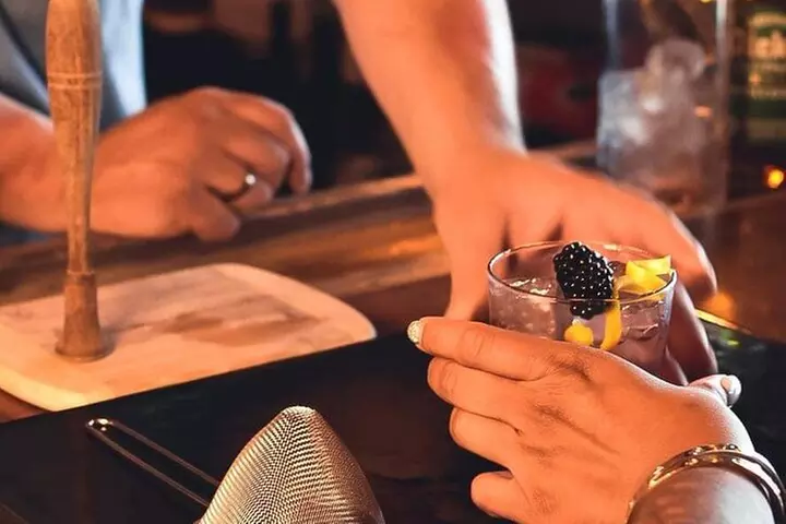 Premium Tennessee Whiskey Workshop: Cocktails, Stories & Culture