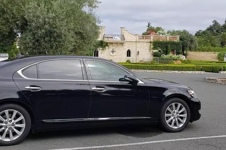 Private Full-Day Napa Wine Tour in a Luxury Vehicle