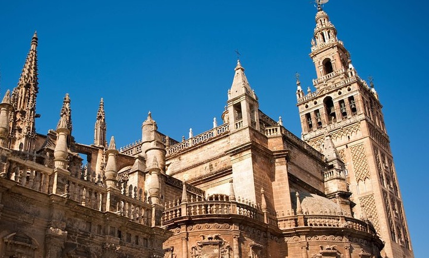 Image 2: Visita guiada a la catedral y la Giralda con entrada incluida