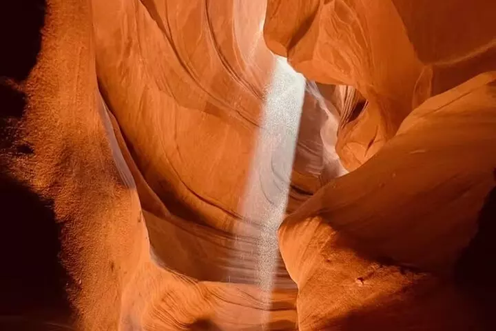 Upper Antelope Canyon Ground Tour - Second Medium