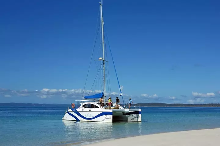Fraser Island & Dolphin Sailing Adventure