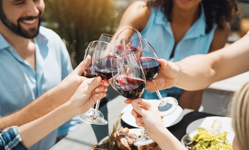 Image 5: Paseo de tapas de Sitges: recorrido gastronómico, vinícola e histórico