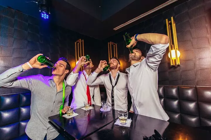 Party Bus Crawl Tour in Las Vegas