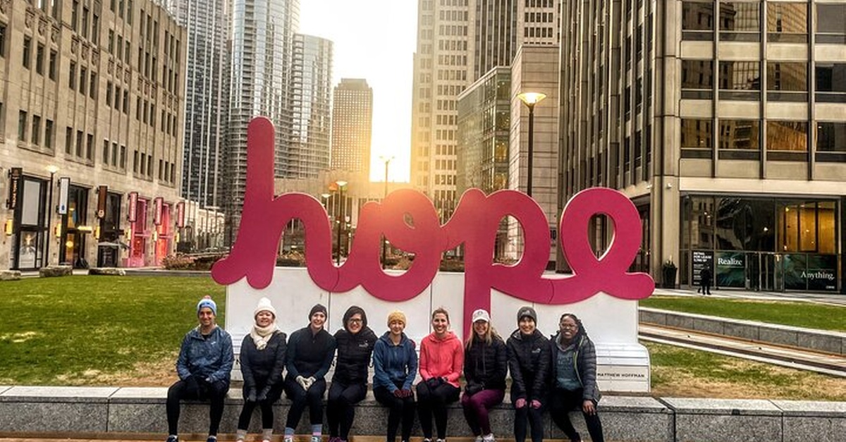 Chicago Riverwalk Architecture Walking Tour and Discover Skyline