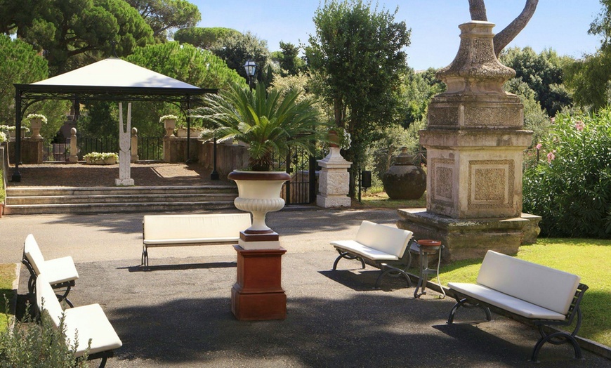 Image 9: ✈ ITALY | Rome - Th Roma - Carpegna Palace 4*