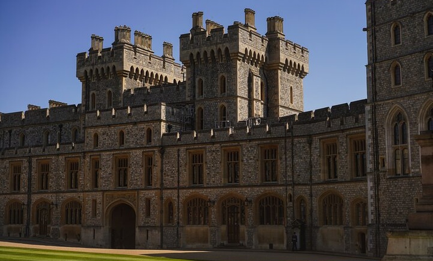 Image 18: Small-Group Day Trip to Stonehenge, Bath and Windsor from London