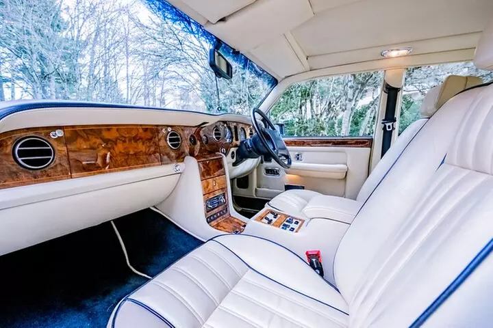 Rolls-Royce & Bentley Chauffeured All-inclusive Wine Tasting Tour
