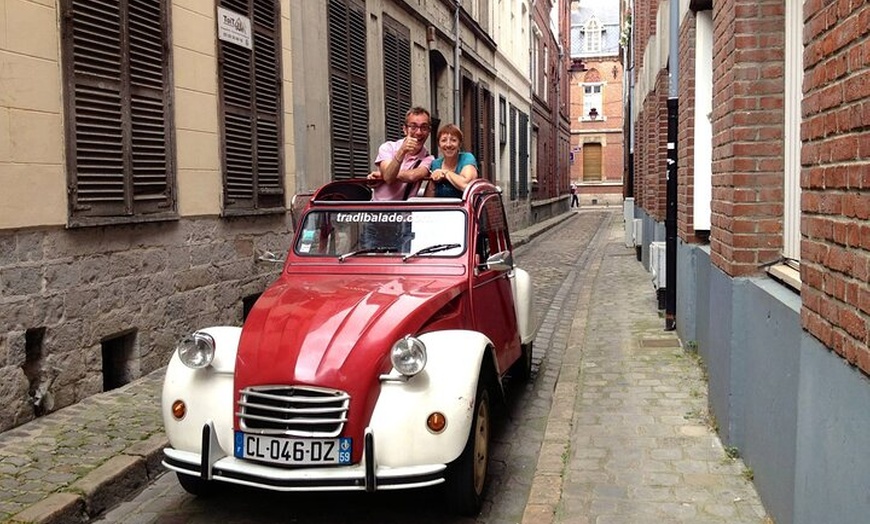 Image 5: Visite privée de Lille en 2CV décapotable avec halte champagne