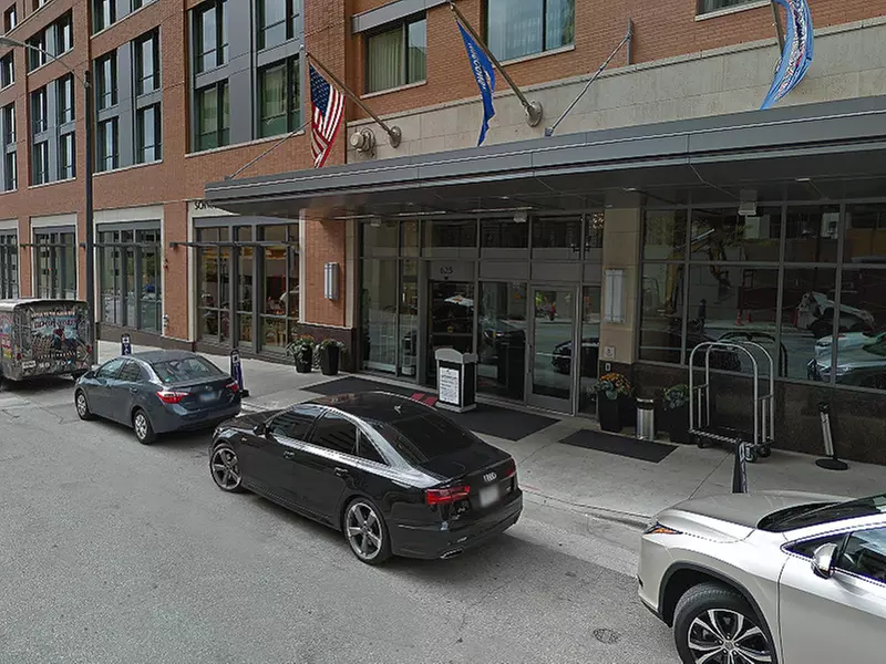 Parking at Milwaukee Marriott Downtown - Valet Kiosk